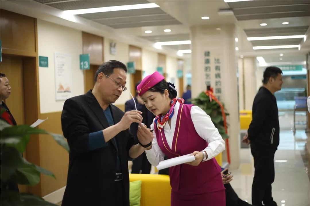 鹤岗24小时套医保卡(北京医保卡使用指南)