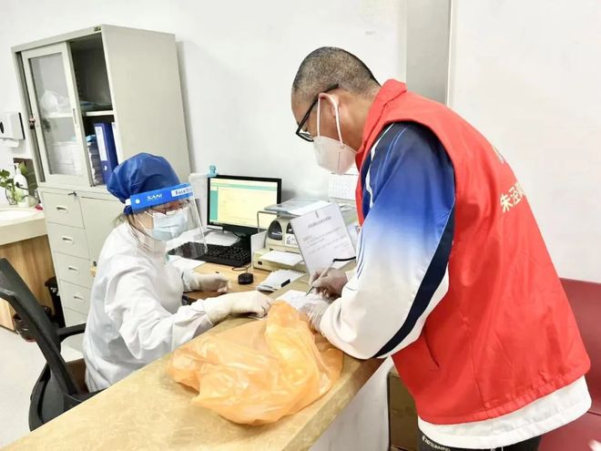 鹤岗24小时高价回收医保(24小时高价回收医保医保套出)